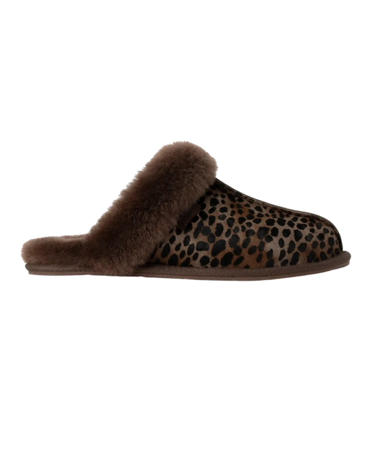 UGG Scuffette Caspian Slipper
'Burnt Cedar'