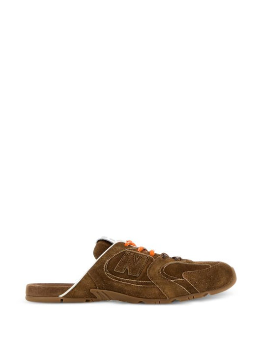 New Balance 530 SL Mule
Miu Miu brown
