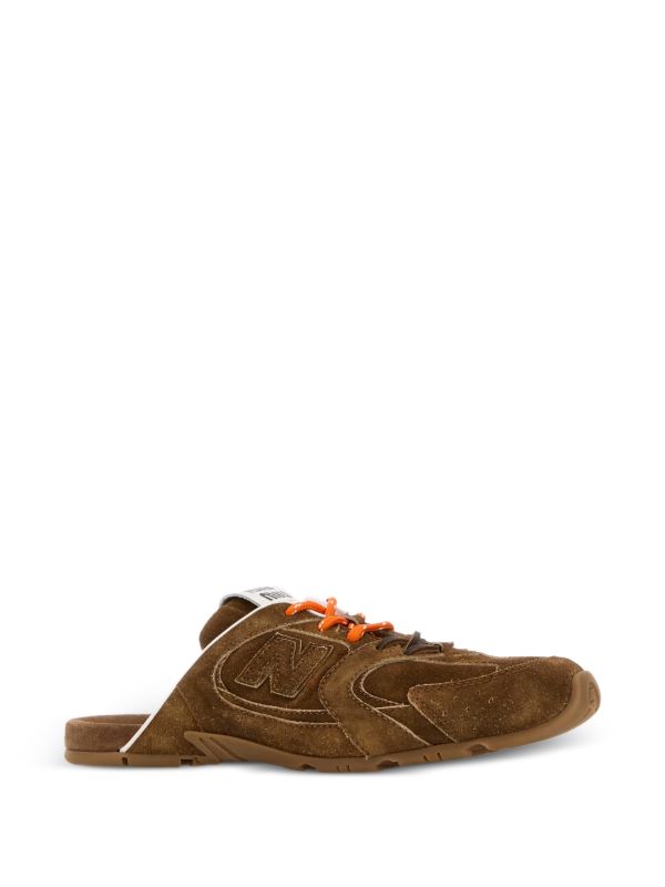 New Balance 530 SL Mule
Miu Miu brown