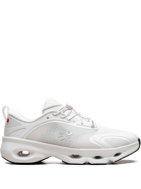 ON Cloudsolo loewe 'White'